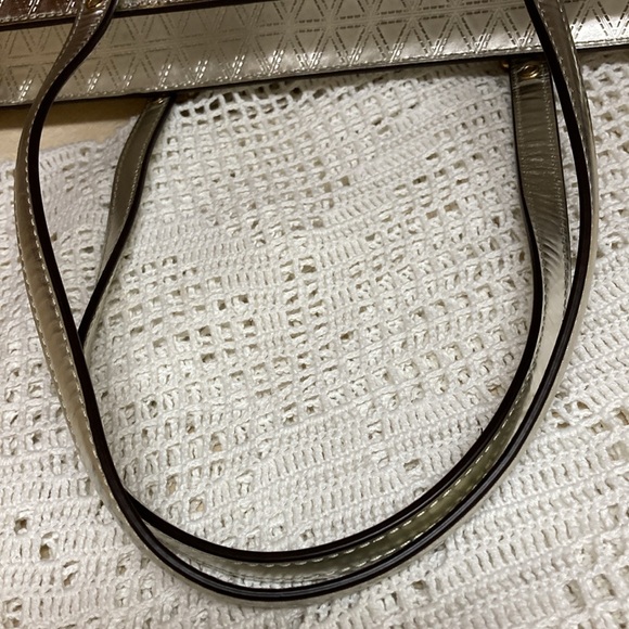 Michael Kors Metallic Voyager Leather Tote/Shoulder Purse - Picture 8 of 17